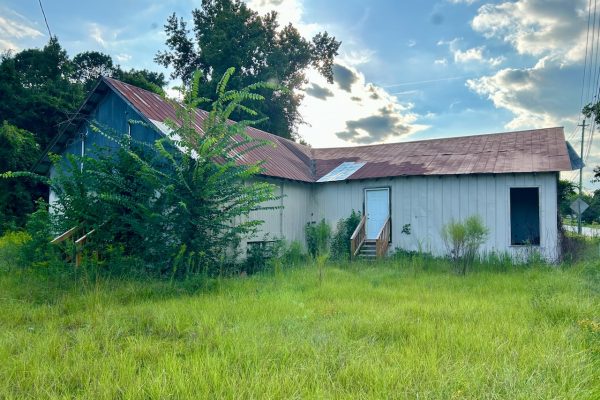 216 Memorial St, Manning, SC - 1